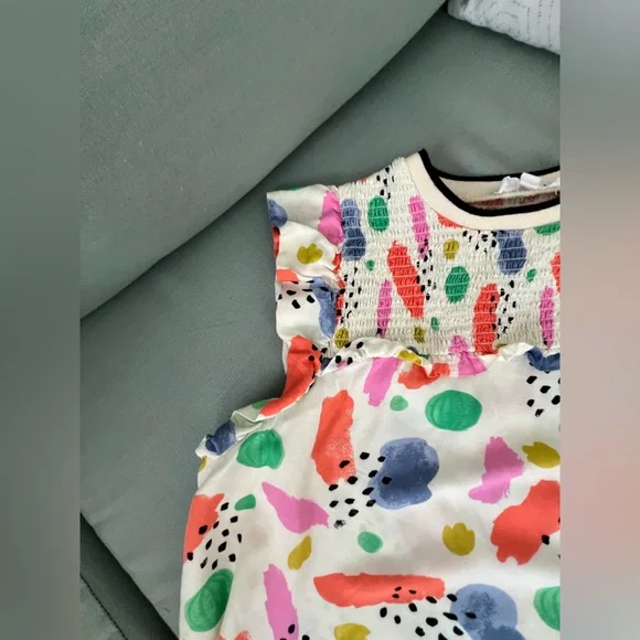 THML Artistic Pink and White Sleeveless Blouse - Picture 4 of 10